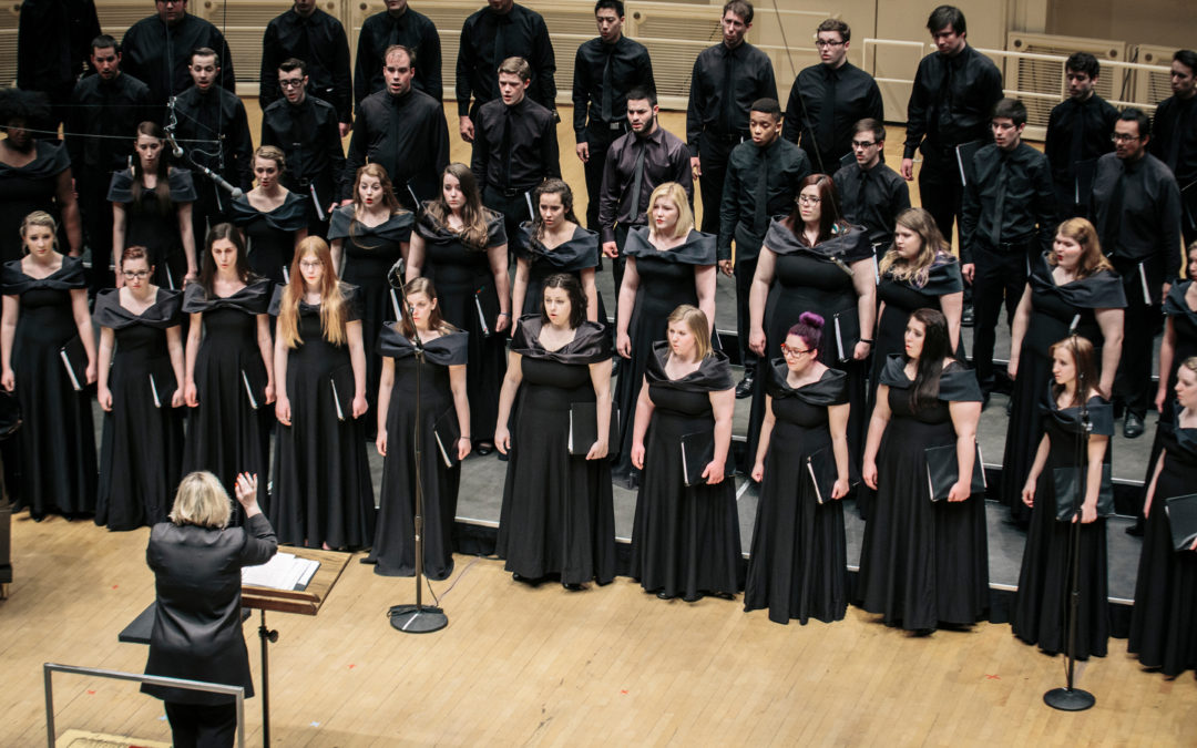 Stroope “Thrills” at the Windy City Choral Festival